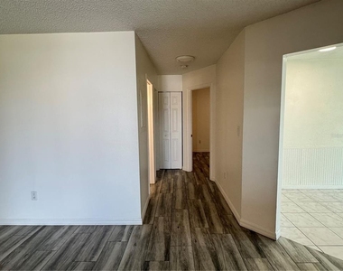 215 Fernwood St - Photo Thumbnail 1