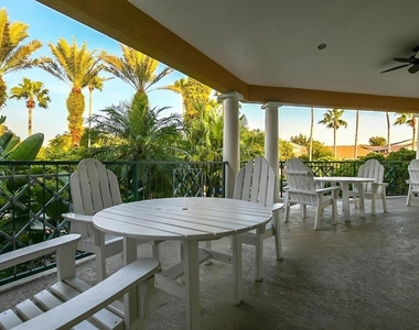 7270 Westpointe Boulevard - Photo Thumbnail 7