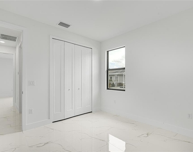 153 Australian Drive - Photo Thumbnail 27