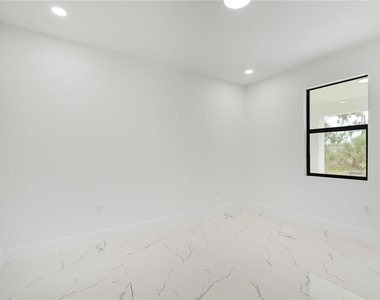 153 Australian Drive - Photo Thumbnail 29