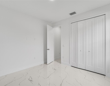 153 Australian Drive - Photo Thumbnail 26