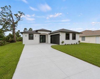 153 Australian Drive - Photo Thumbnail 1