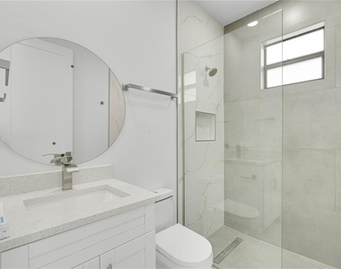 153 Australian Drive - Photo Thumbnail 28