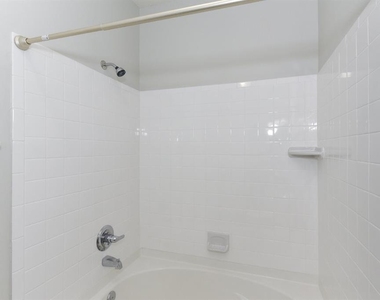 4802 51st Street W - Photo Thumbnail 9