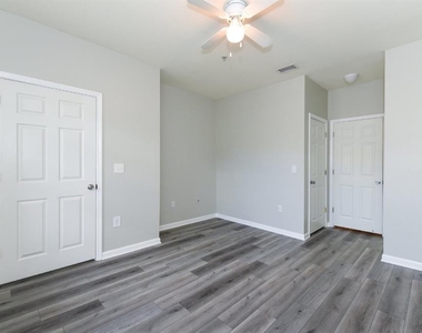 4802 51st Street W - Photo Thumbnail 5