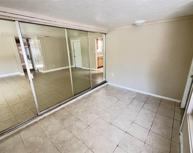 712 67th Avenue W - Photo Thumbnail 4