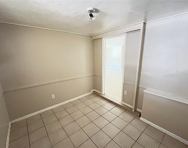 712 67th Avenue W - Photo Thumbnail 15