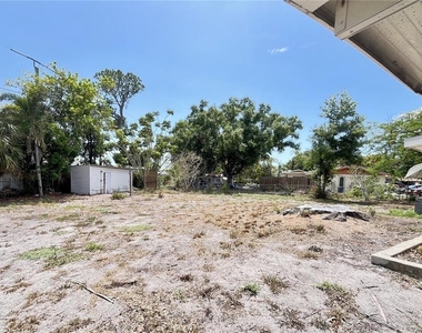 712 67th Avenue W - Photo Thumbnail 19