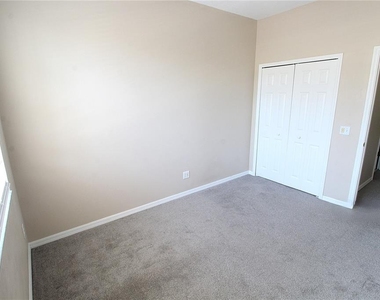 4011 Burlwood Road - Photo Thumbnail 12