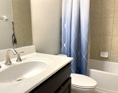 137 Navigation Circle - Photo Thumbnail 15