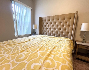 137 Navigation Circle - Photo Thumbnail 14