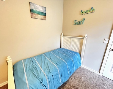 137 Navigation Circle - Photo Thumbnail 18