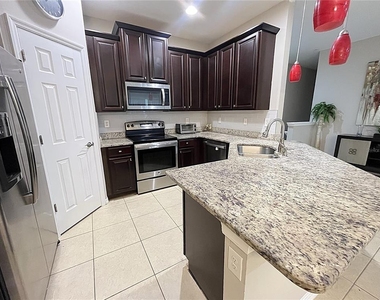 137 Navigation Circle - Photo Thumbnail 7