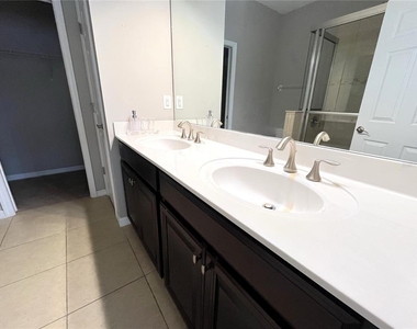 137 Navigation Circle - Photo Thumbnail 12