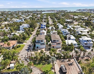 113 Aqua Lane - Photo Thumbnail 5