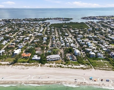 113 Aqua Lane - Photo Thumbnail 3