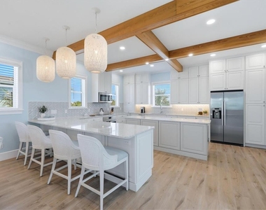 113 Aqua Lane - Photo Thumbnail 13