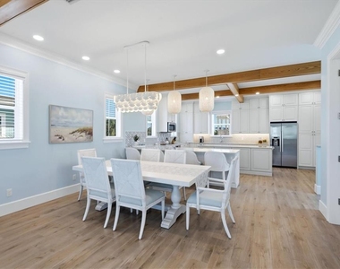 113 Aqua Lane - Photo Thumbnail 11