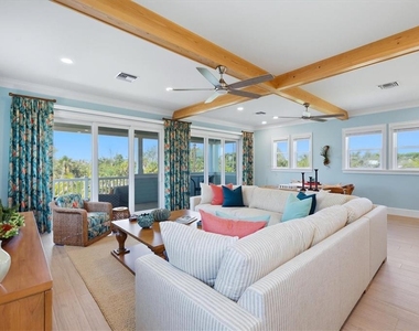 115 Aqua Lane - Photo Thumbnail 12