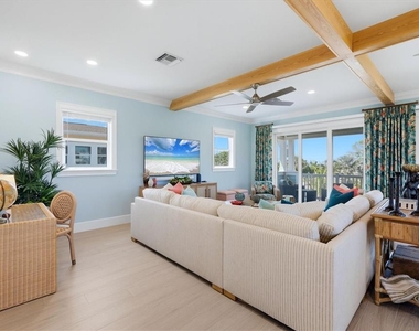 115 Aqua Lane - Photo Thumbnail 11