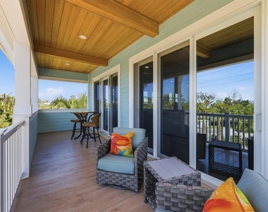 115 Aqua Lane - Photo Thumbnail 33