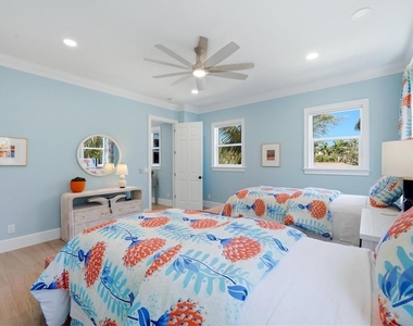 115 Aqua Lane - Photo Thumbnail 43