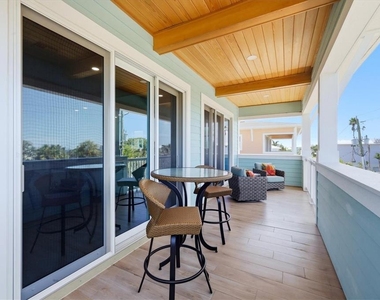 115 Aqua Lane - Photo Thumbnail 32