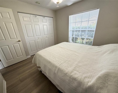 10542 Magrath Lane - Photo Thumbnail 15