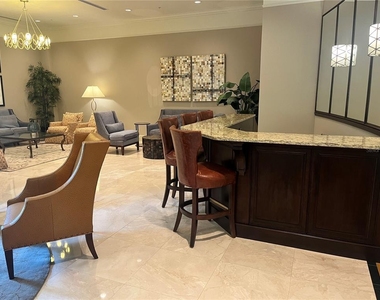 800 N Tamiami Trail - Photo Thumbnail 14