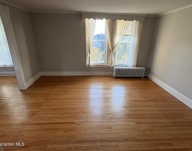 1702 Penn Avenue - Photo Thumbnail 1