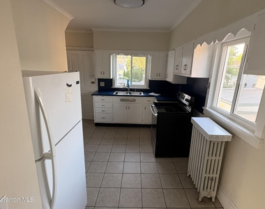1702 Penn Avenue - Photo Thumbnail 3