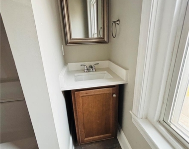 718 Linden Street - Photo Thumbnail 14