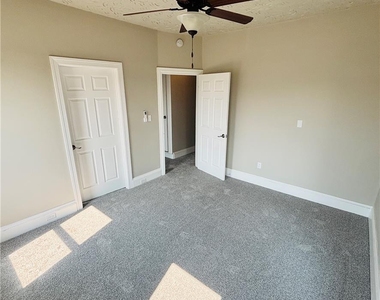 718 Linden Street - Photo Thumbnail 10