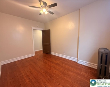 628 Hanover Avenue - Photo Thumbnail 9