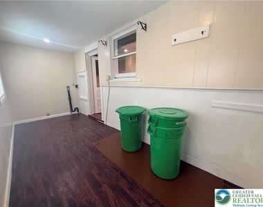 628 Hanover Avenue - Photo Thumbnail 7