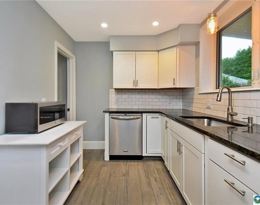1140 N New Street - Photo Thumbnail 7