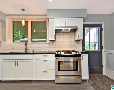 1140 N New Street - Photo Thumbnail 5