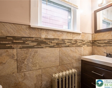 68 S Meade Street - Photo Thumbnail 16