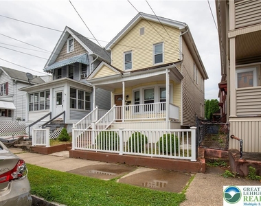 68 S Meade Street - Photo Thumbnail 2