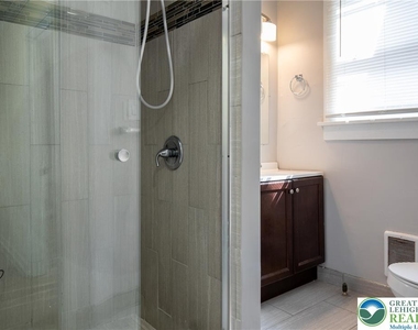 68 S Meade Street - Photo Thumbnail 35