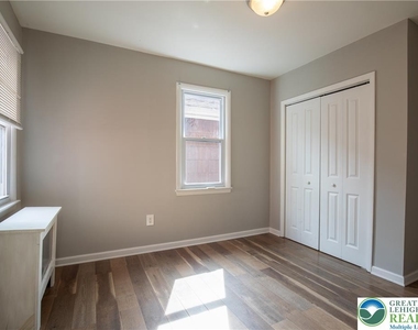 68 S Meade Street - Photo Thumbnail 34