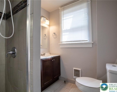 68 S Meade Street - Photo Thumbnail 36