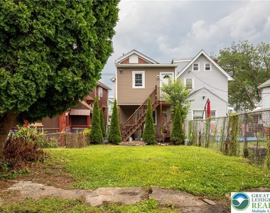 68 S Meade Street - Photo Thumbnail 40