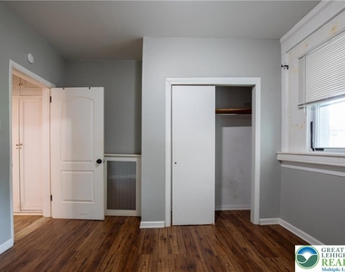 68 S Meade Street - Photo Thumbnail 20