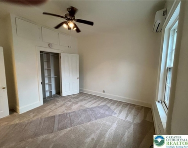 204 N 7th Street - Photo Thumbnail 5