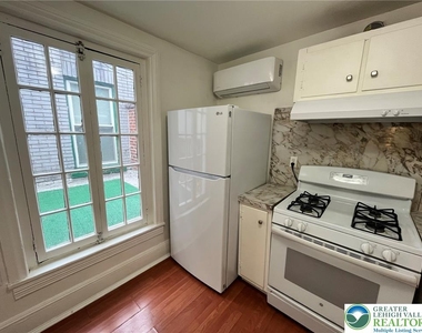 204 N 7th Street - Photo Thumbnail 7