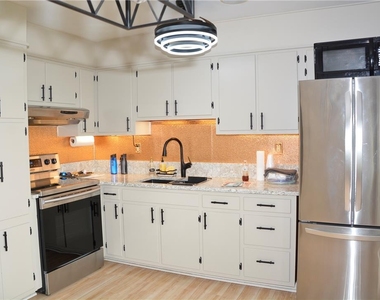 3017 Jefferson Street - Photo Thumbnail 4