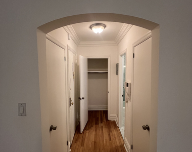  East 46th Street - Photo Thumbnail 4