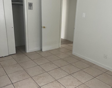 620 E Crosby Avenue - Photo Thumbnail 8
