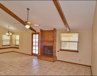 11645 Gordon Cooper Lane - Photo Thumbnail 5